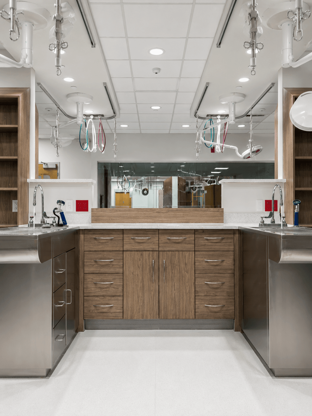 5 Must-Have Features for a Modern Veterinary Treatment Room - Kaemark