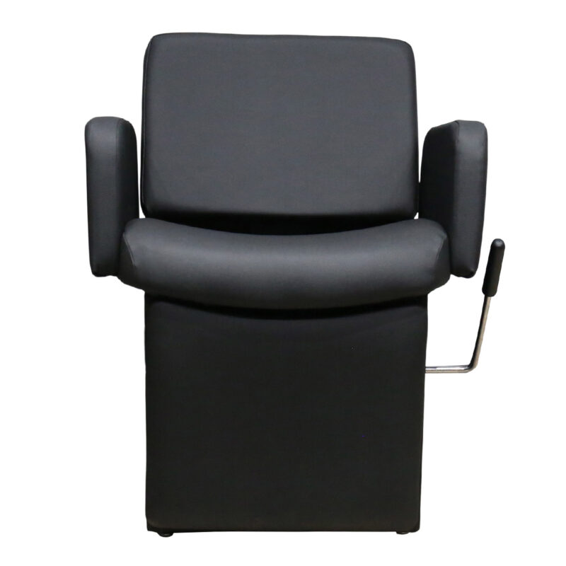 Kaemark A black leather Sophia Kaemark American-Made Salon Styling chair with a metal base.