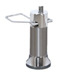 Kaemark A stainless steel pepper grinder on a white background.