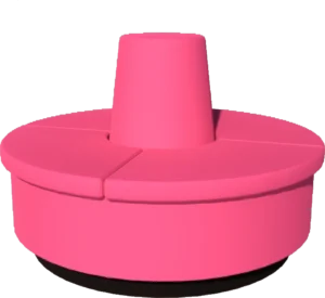 Kaemark A pink plastic cup with a black lid.